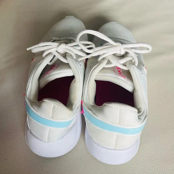 Nike Legend Essential 2 - Picture 5 of 8